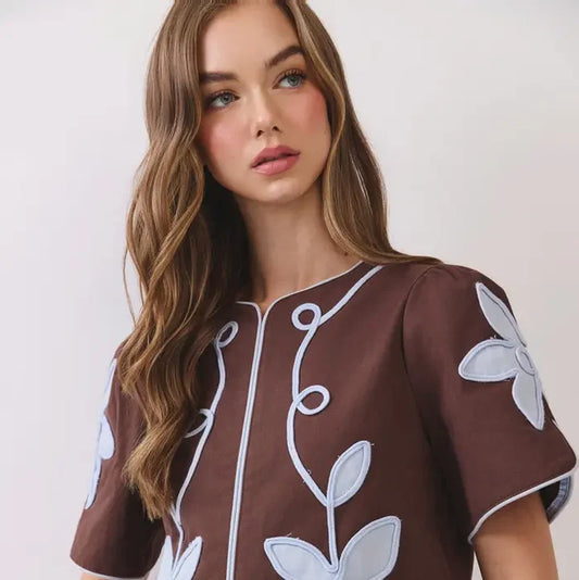 Appliqué Floral Short Puff Sleeve Structured Top