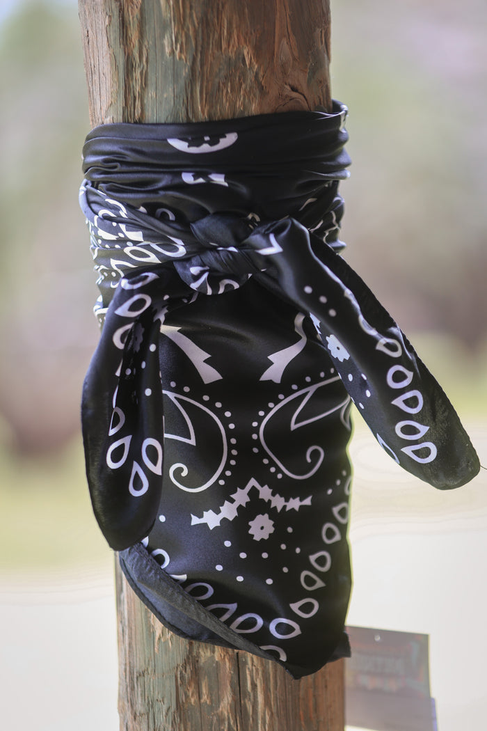 Black/White Paisley Wild Rag