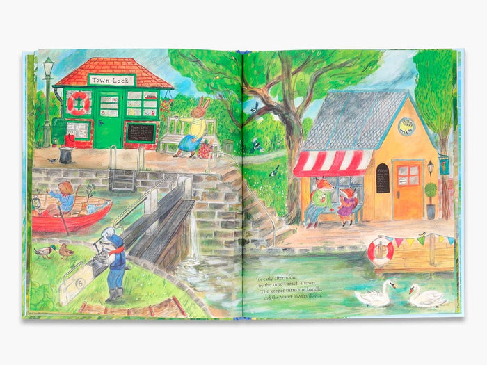 Book - Mouse On The River - Spread01