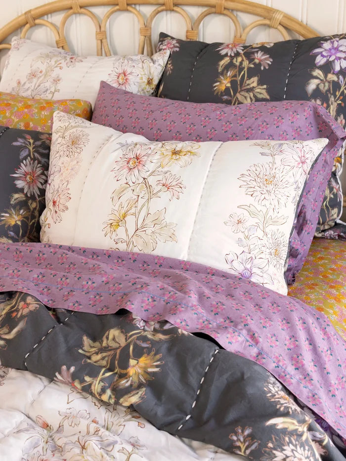 Bungalow Reversible Cotton Quilt - Ivory Dahlia Rows-view 3