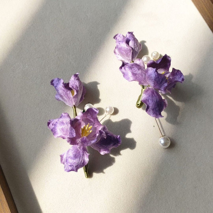 Handmade Iris Ronghua Brooch - Artisanal Silk Floral Lapel Pin