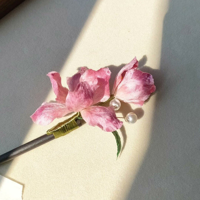 Handmade Pink Iris Ronghua Hairpin - Artisanal Silk Floral Hair Accessory