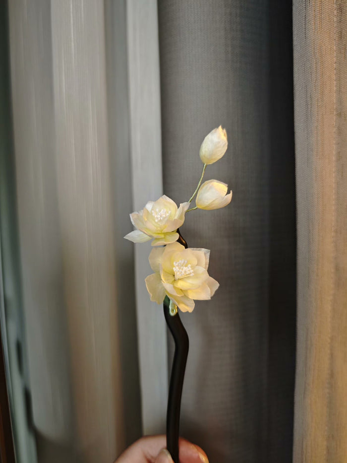 Handmade Ronghua White Jasmine Hairpin - Lifelike Floral Hair Accessory