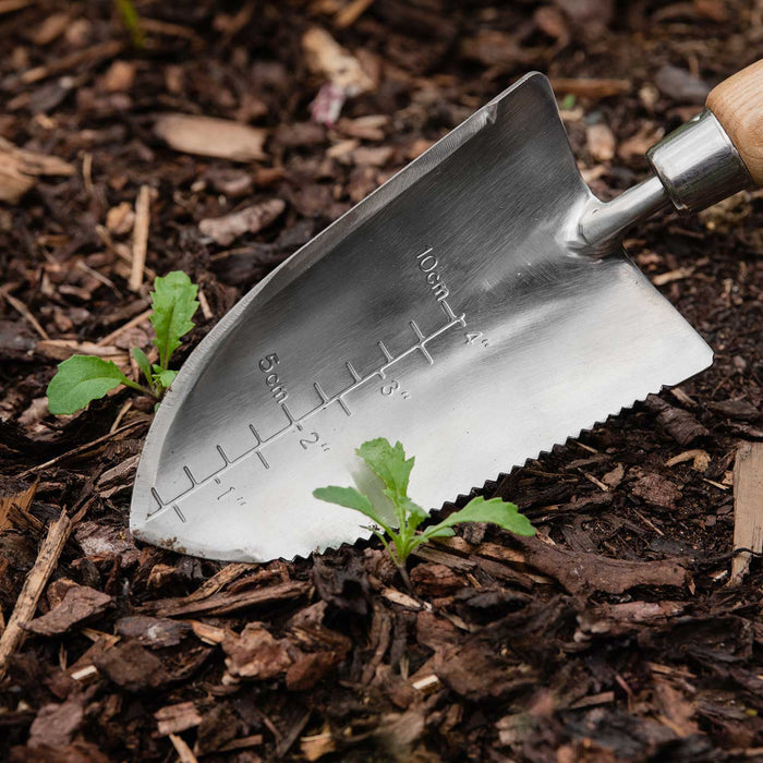 capability trowel in use