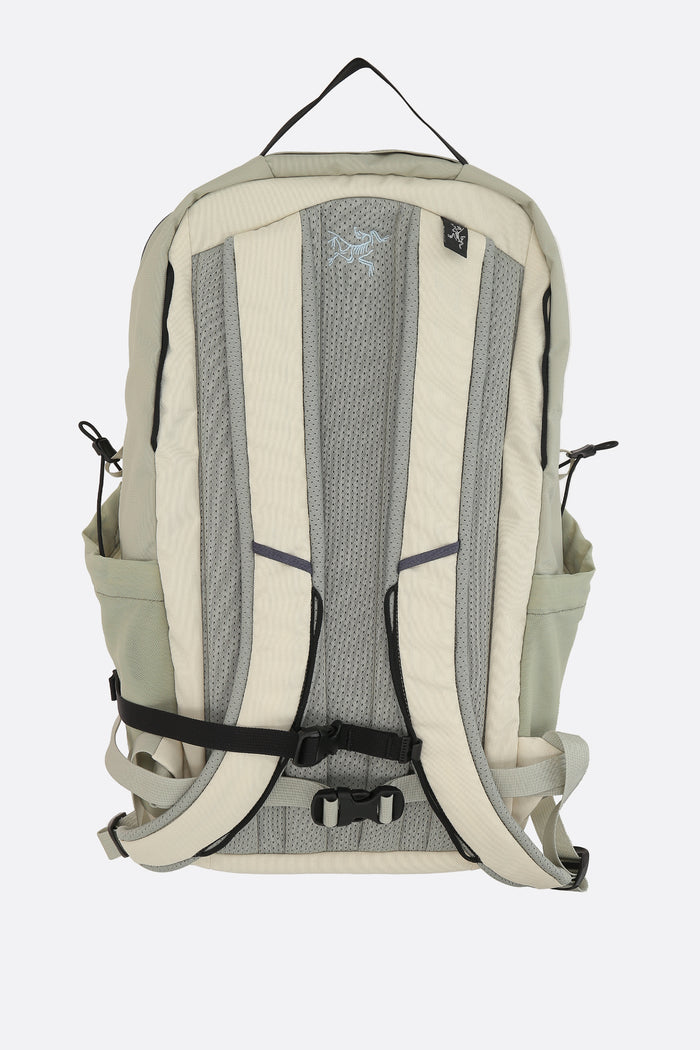 Mantis 26 backpack in nylon