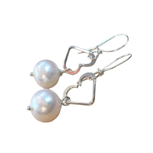 SILVER SUSPENSIONS Chain of Hearts Earrings - Pink Freshwater Pearl
