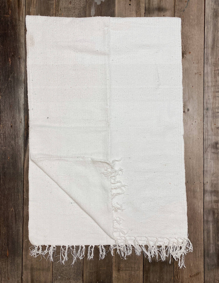 Solid Color Falsa Blanket