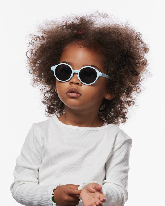 Izipizi - Sunglasses - 100% UV Protection - 0-3 Years - Sweet Blue - Lifestyle Cut