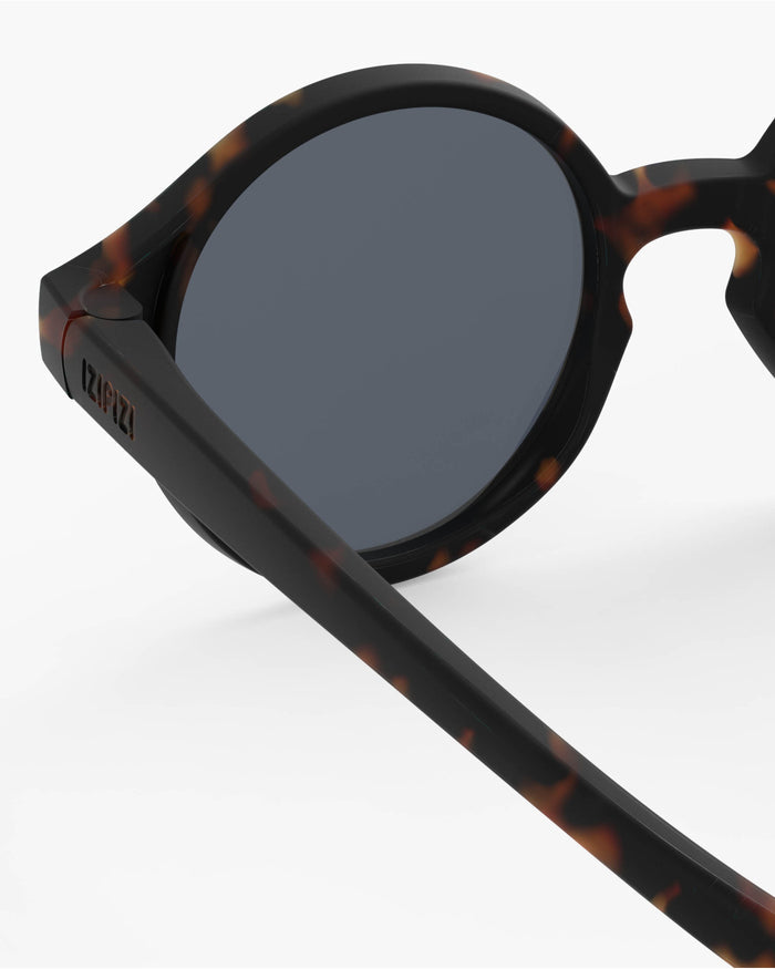 Izipizi - Sunglasses - 100% UV Protection - 0-3 Years - Tortoise - Close Look