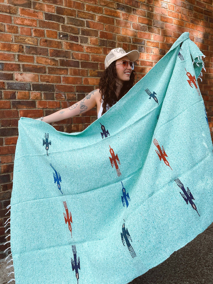 Thunder Bird Falsa Blanket
